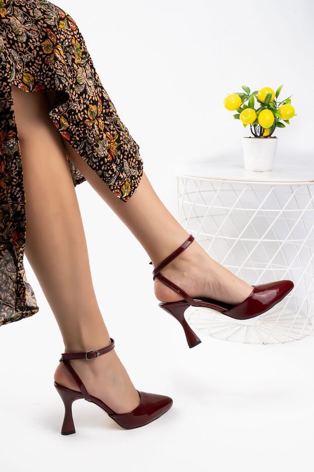 Women's Burgundy Patent Leather Pointed Toe Elegant and Comfortable: Classic Heeled Shoes