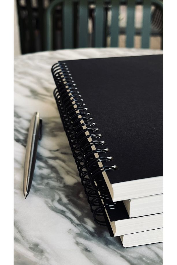 A5 Siyah Kapaklı Spiralli Kareli Defter 100 Yaprak - 5