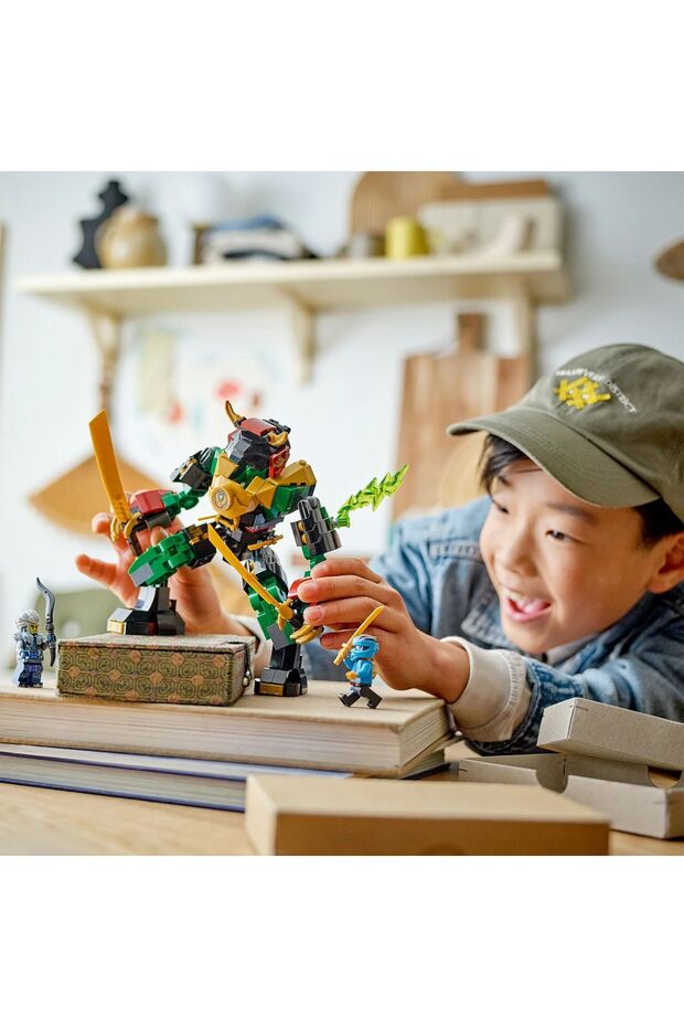 Ninjago 71817 Lloyd's Elemental Power Mech - 4