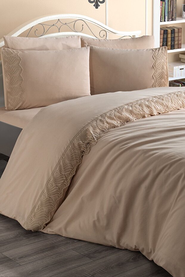 French Lace Wave Dowry Duvet Cover Set Cappucino
