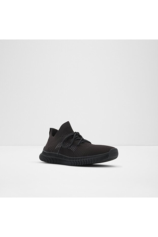 Gilgai Men's Black Sneakers