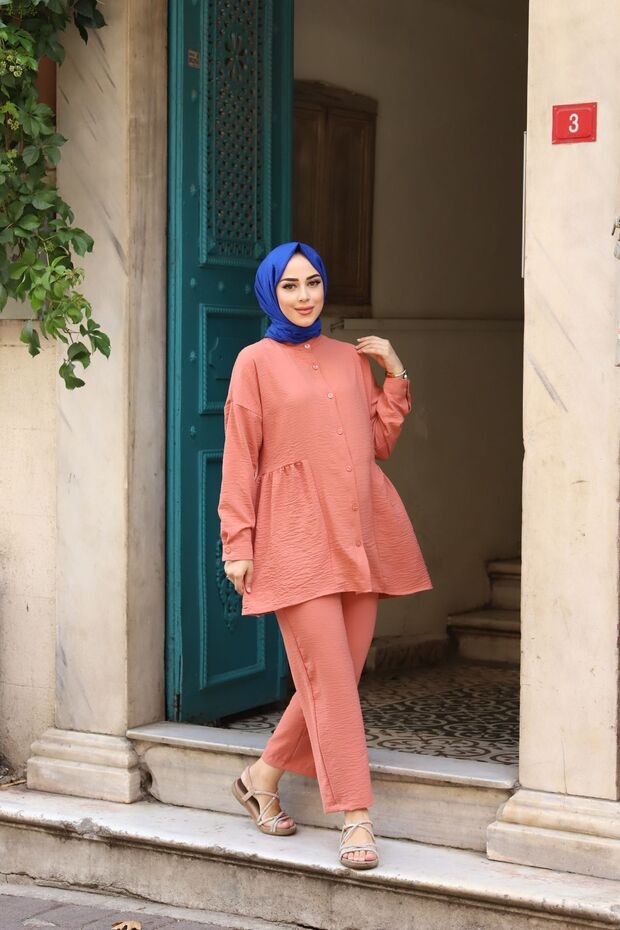 مجموعة مزدوجة بأزرار أمامية قصيرة - 5