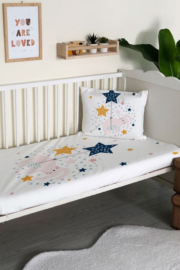 Star Patterned Velvet Decorative Baby & Kids Bedspread