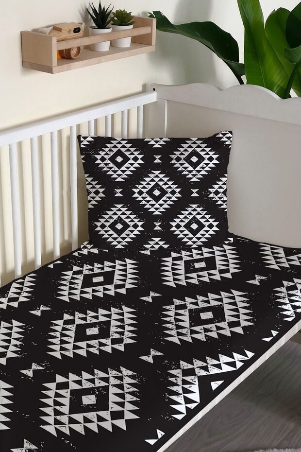 Modern Patterned Velvet Decorative Baby Crib Cover