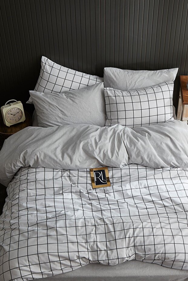 White Plaid Double Duvet Cover Set (WITHOUT SHEET)