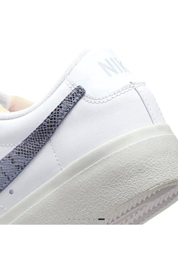 Blazer Low '77 Platform DV6978-100 - 5