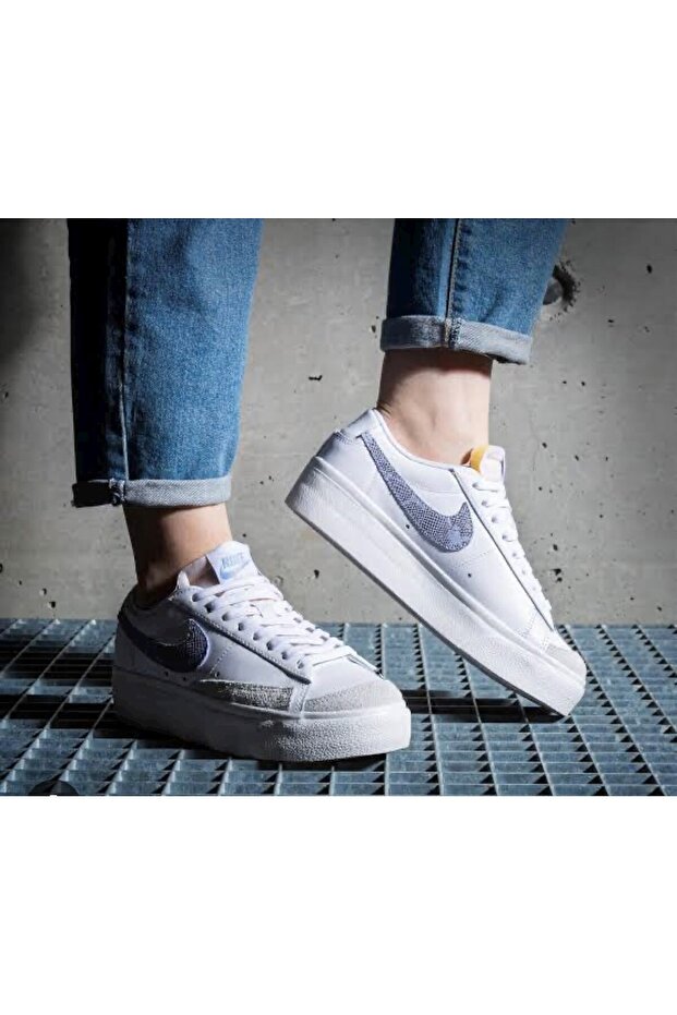 Blazer Low '77 Platform DV6978-100 - 3