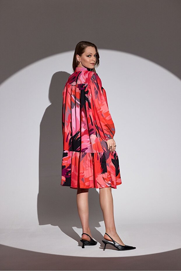 فستان بحزام بأزرار - 6