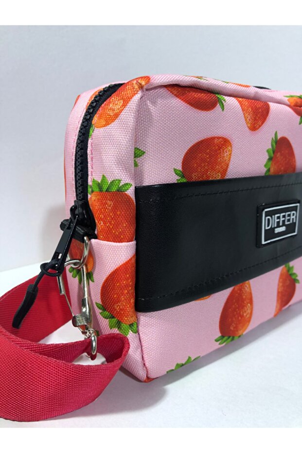 Strawberry Patterned Shoulder Bag Portfolio - 4