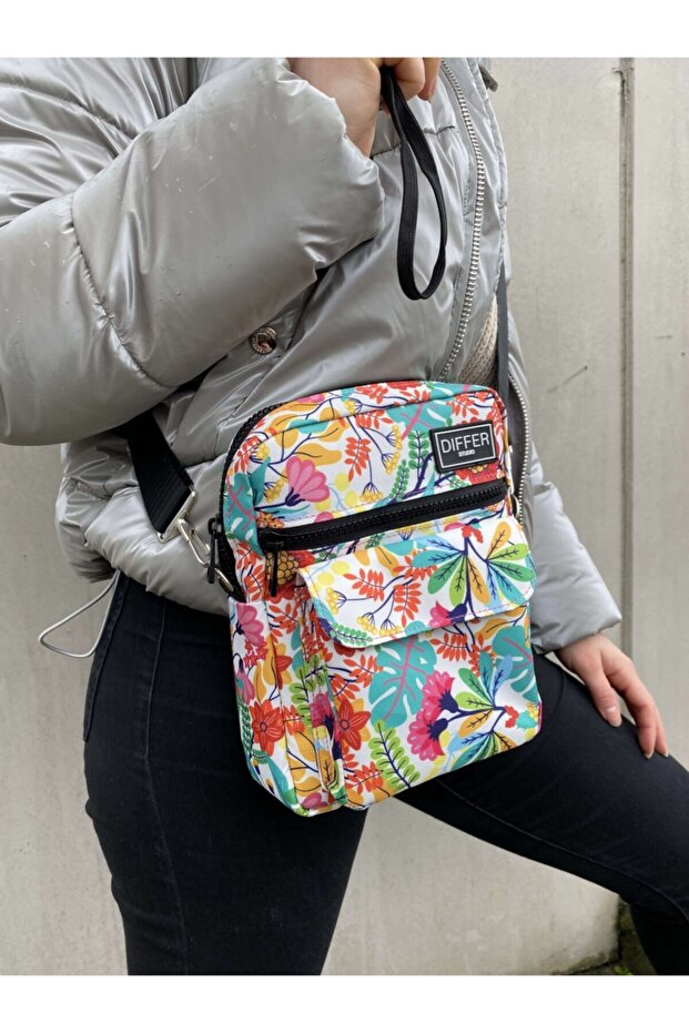 حقيبة كتف/حقيبة كروس منقوشة بالزهور باللون الأبيض - 1