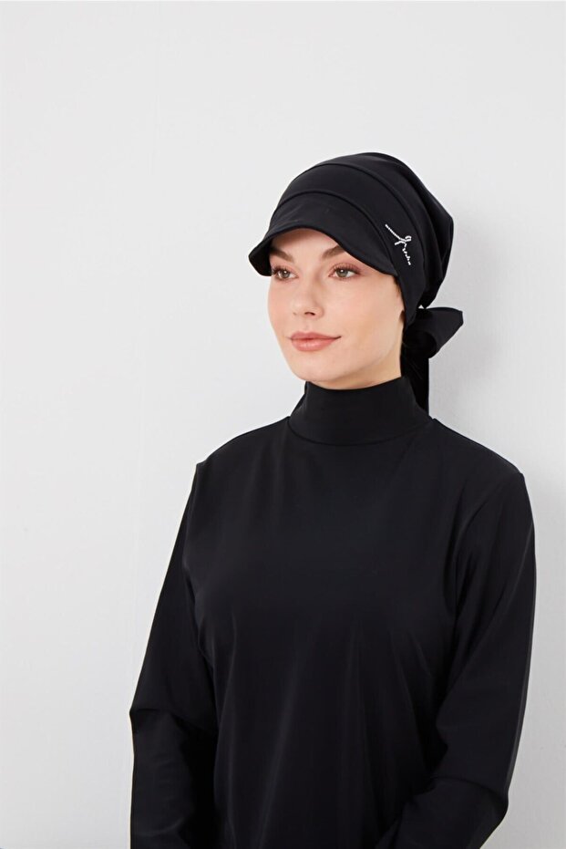 Siyah Imzalı Vizör Deniz Bonesi - 1