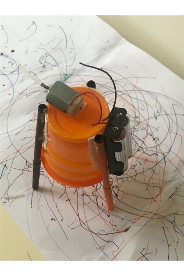 Ressam Robot Yapım Seti - 8