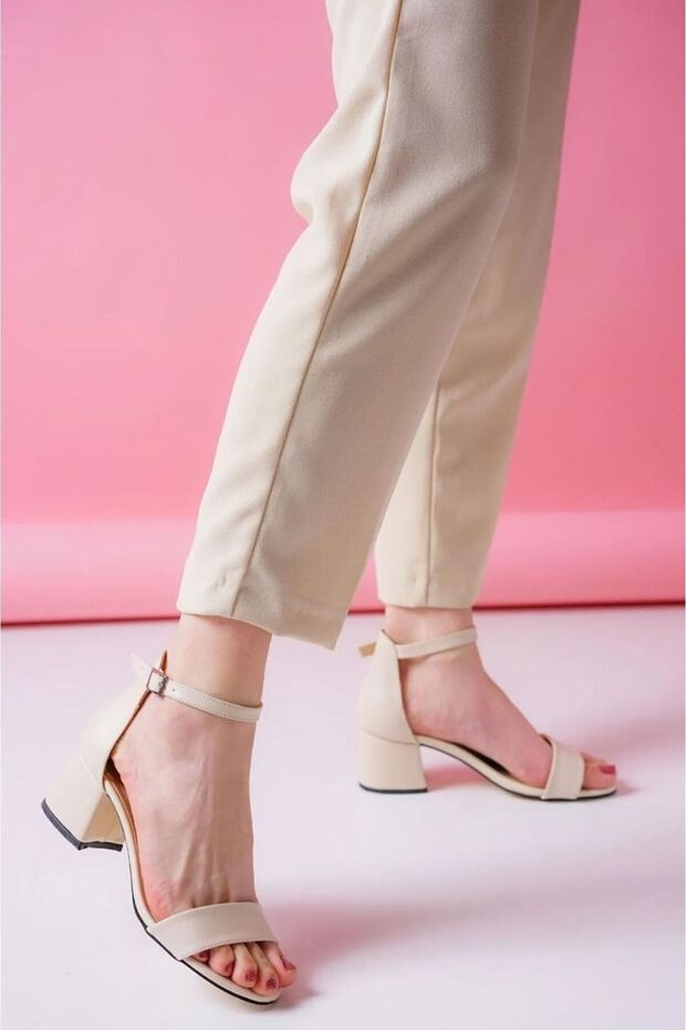 Skin Skin Women's Tekband 5 cm Thick Heel Short New Season Summer Shoes