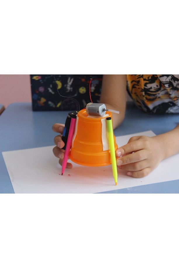 Ressam Robot Yapım Seti - 6
