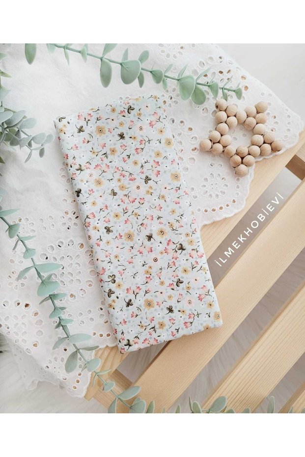 Poplin Fabric Tulip Pattern 100% Cotton 50X170 cm (1 Piece)