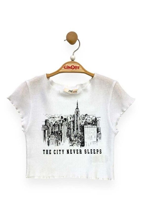 Fata Copilul Orașul Scris Crop - 1