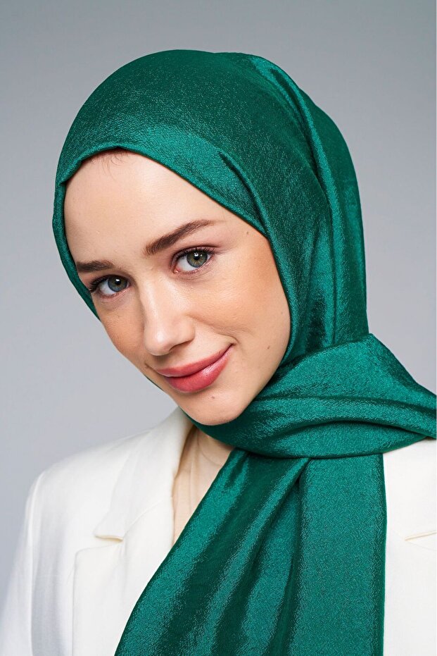 شال سلسلة الأورجانزا الماسية