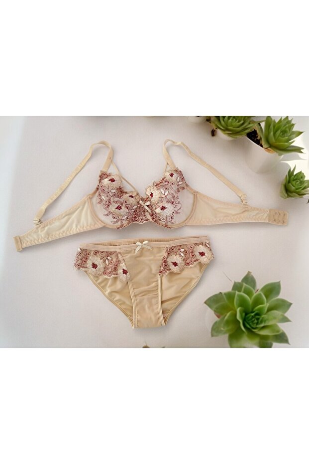 Floral Underwire Gather Bra Panties Suit