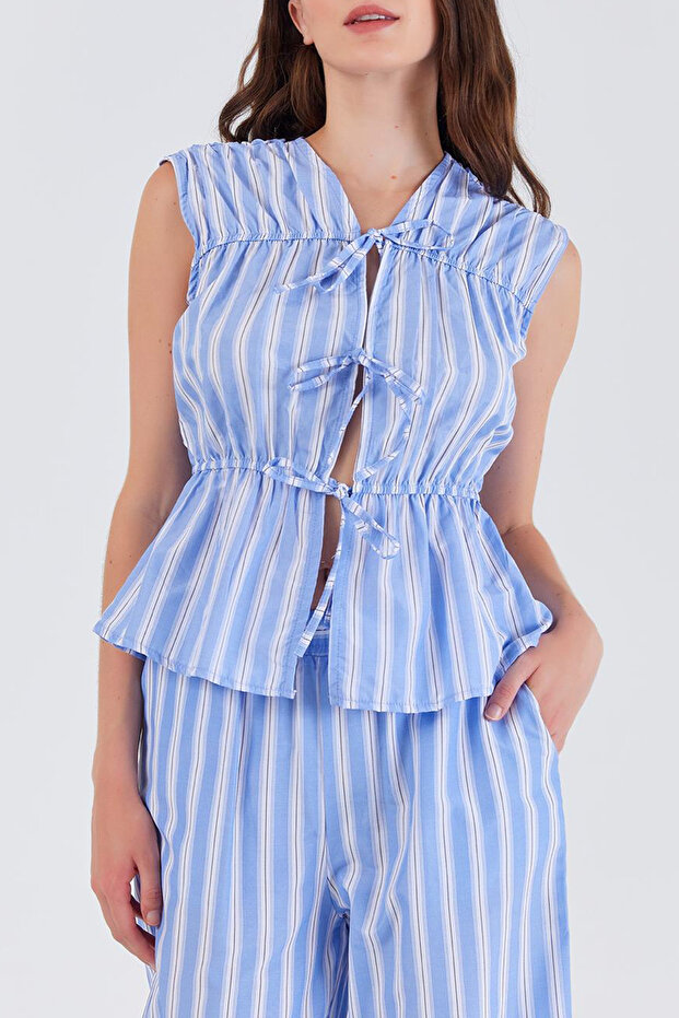 Açık Mavi Çizgili Bağlama Detaylı Slim Fit Dokuma Bluz TEDSS24BZ00054 - 2