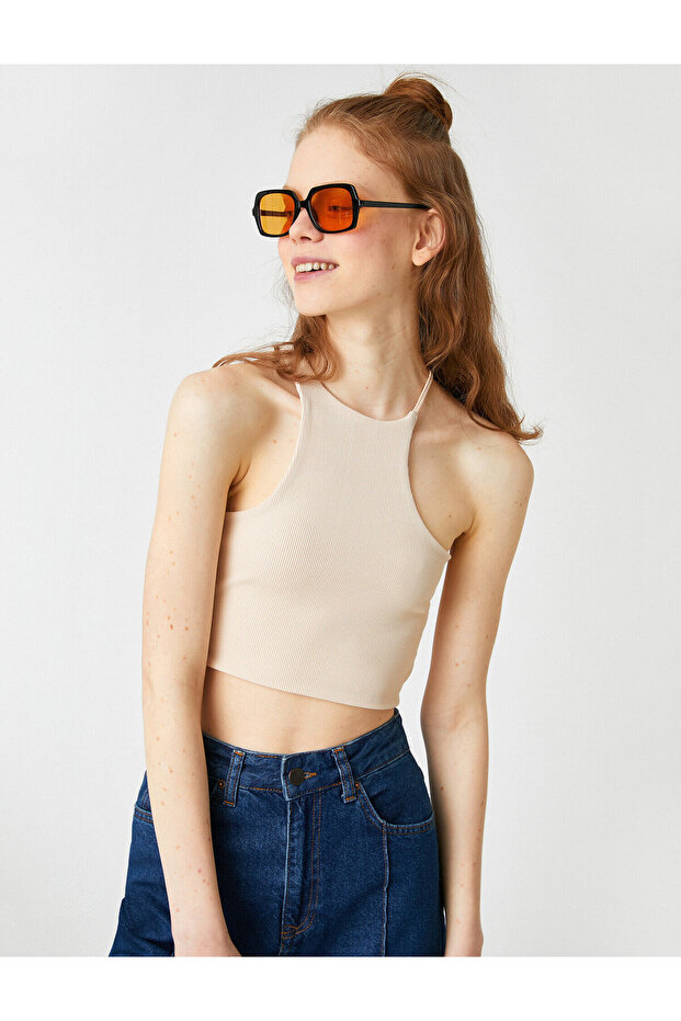 Halter Neck Crop Athlete - 2