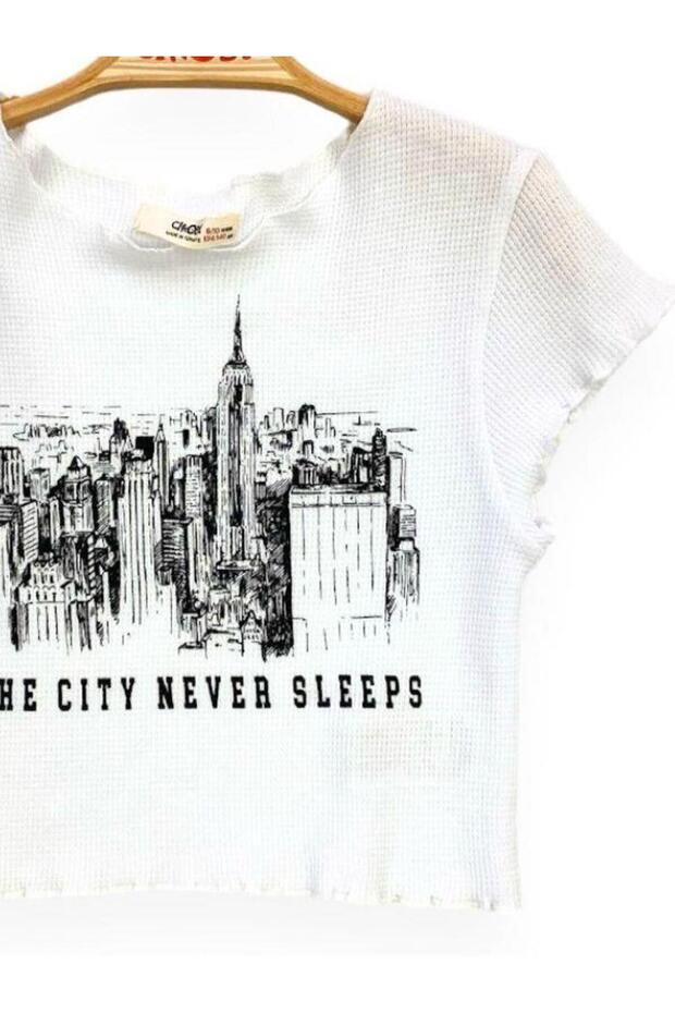 Fata Copilul Orașul Scris Crop - 5