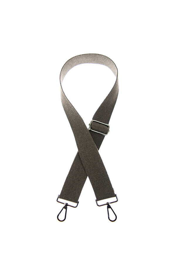 Dark brown color, 165 cm long, with black Metal-Accented, shoulder strap.