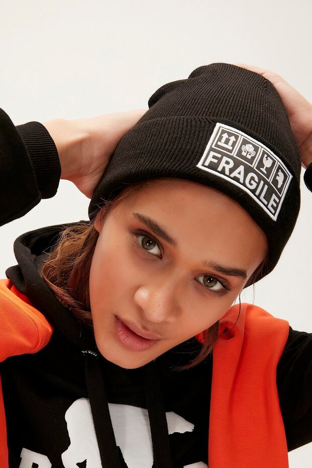 Fragile Siyah Bere - 1