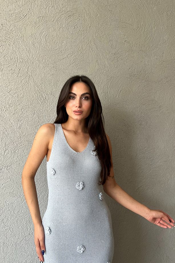 Mavi V Yaka Gül Detaylı Örme Elbise - 4