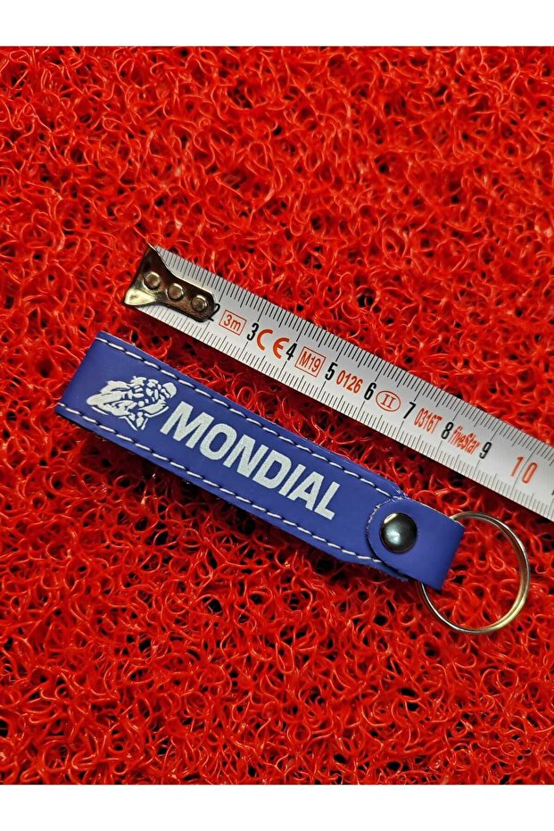 سلسلة مفاتيح بحزام MONDIAL - تصميم أنيق وعملي