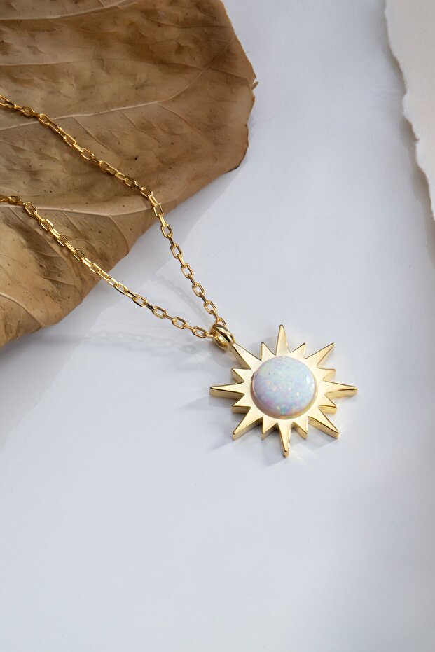 Opal Taşlı Gümüş Güneş Kolye
