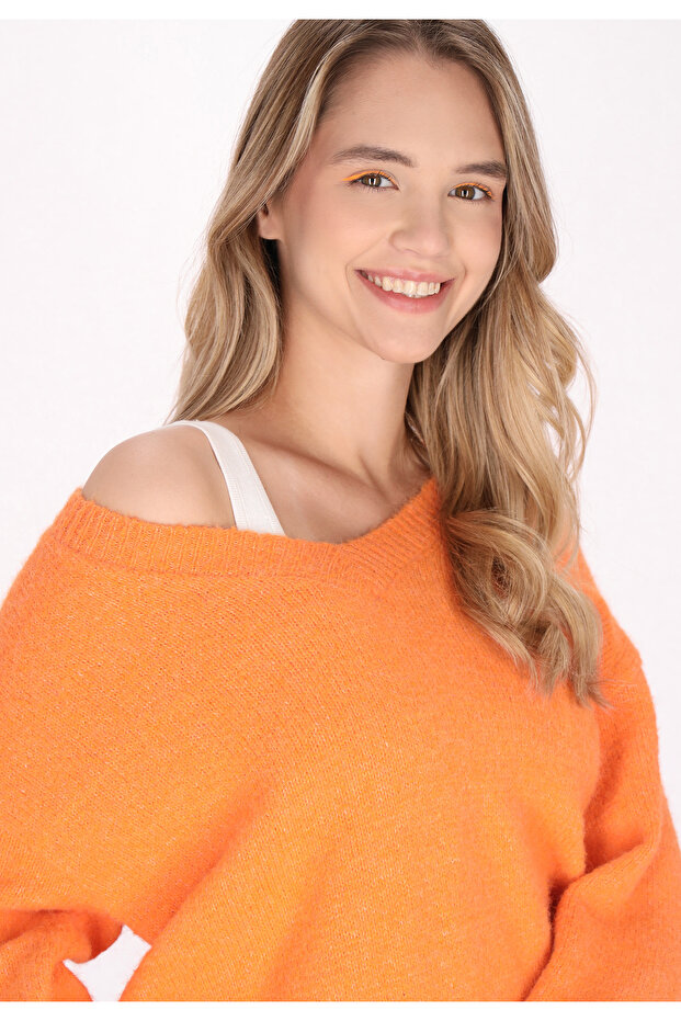 Sweater - Stylish and Comfortable - 5