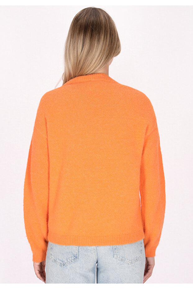 Sweater - Stylish and Comfortable - 4