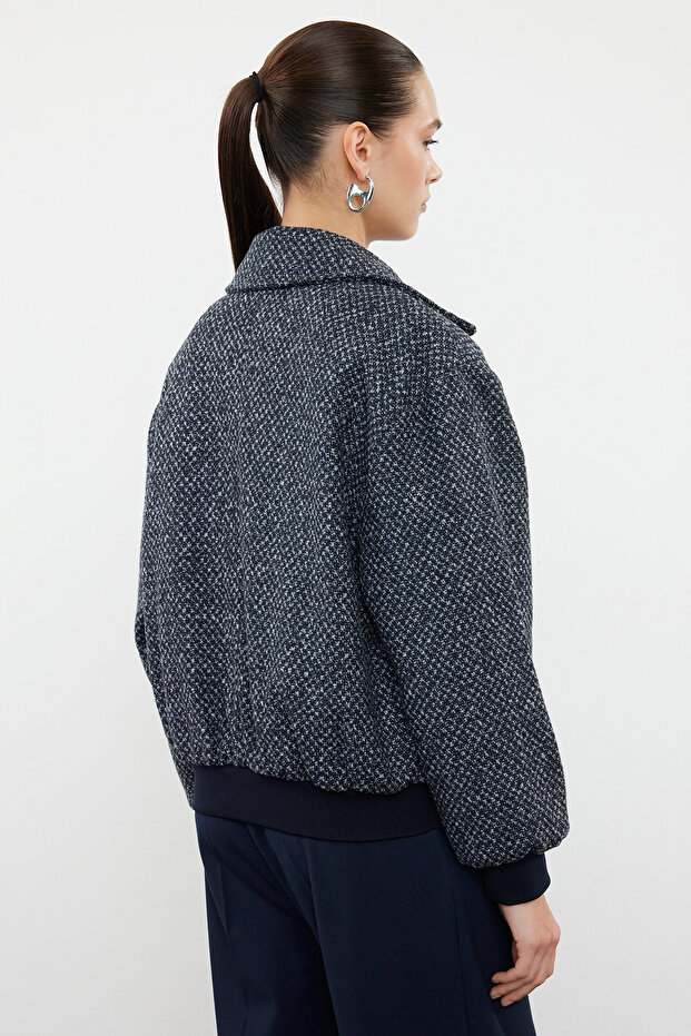 Námořnická modrá oversize prošívaná tweedová bomber bunda - Twoaw25Mo00060 - 4