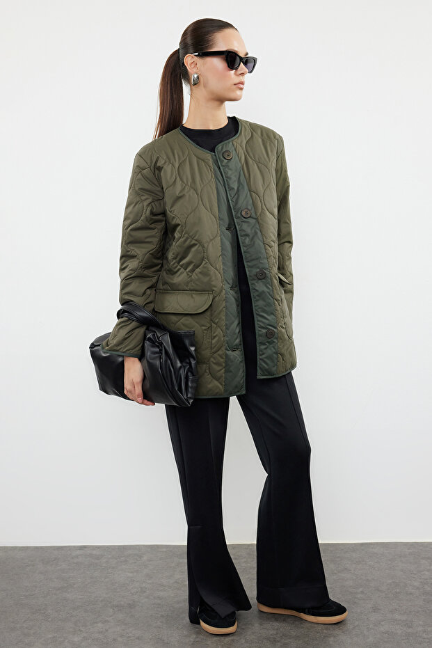 Wodoodporny, pikowany płaszcz w kolorze khaki TWOAW23MO00134 - 6