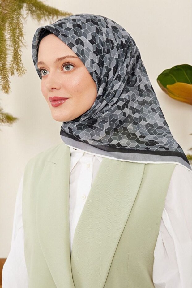 وشاح رياضي من القطن بنمط هندسي