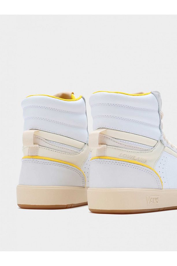 UA Lowland Hi CC JMP - 3