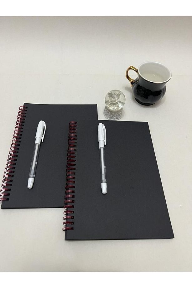 Siyah Yaprakli Spiralli Defter 15x21 Cm 100 gr 40 Yaprak 80 Sayfa Ve Beyaz Kalitli Jel Kalem - 3