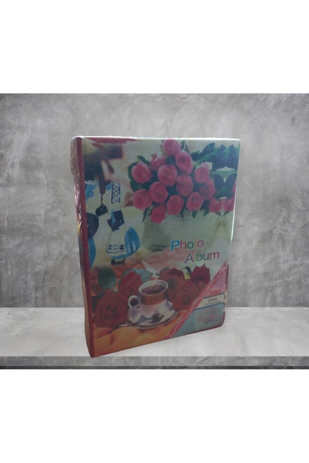 Photo Album with Floral Print, 10 x 15 cm, 200 pages.