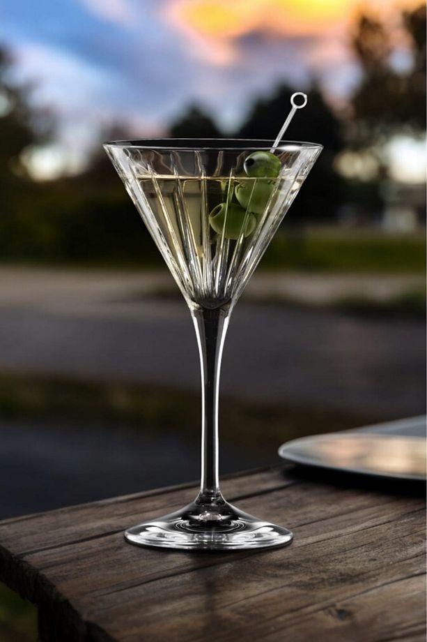 Timeless 6'lı Martini Bardağı 210 ml - 1