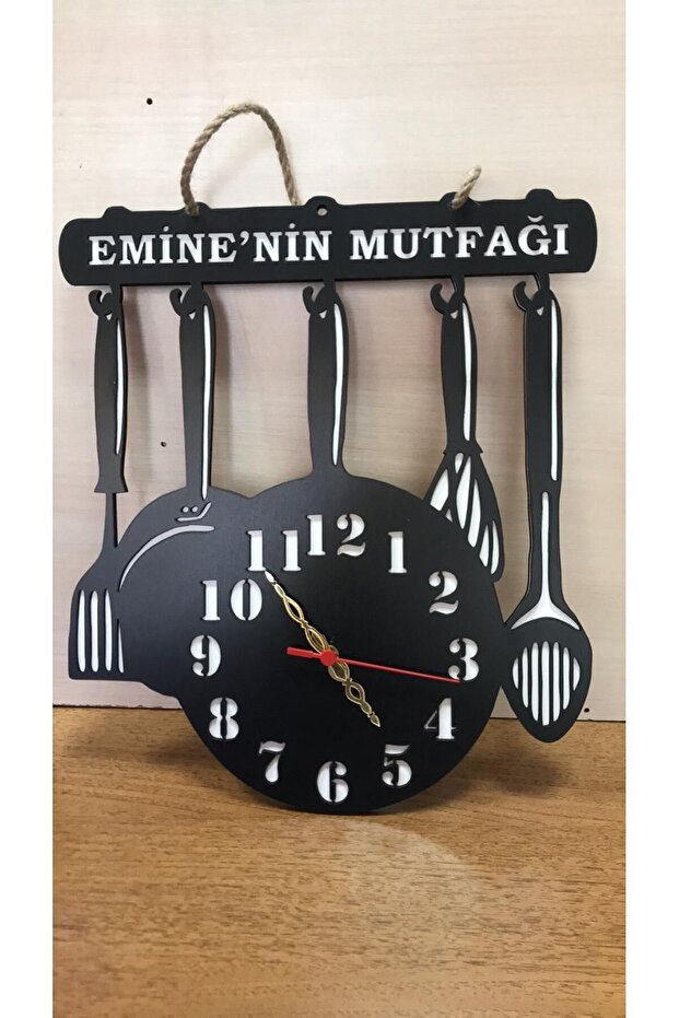 Ahşap mutfak saati