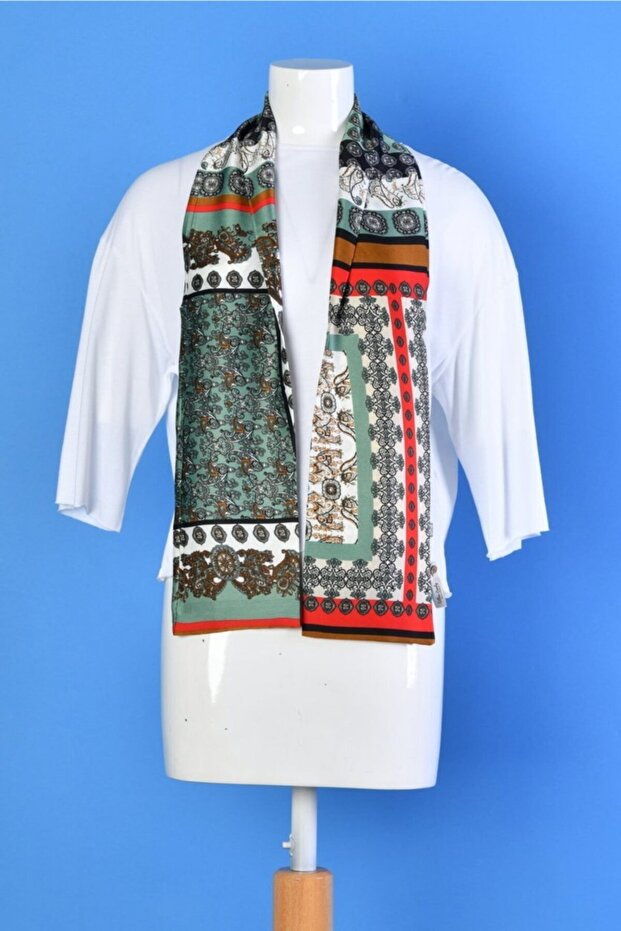 Eșarfă cu aspect satinat - 1