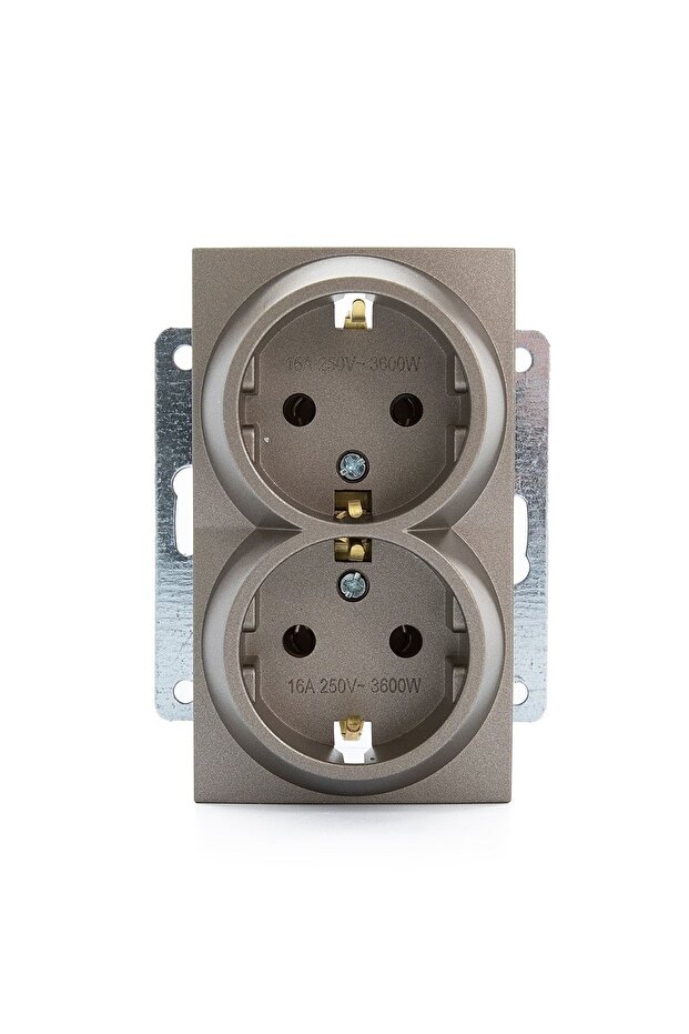 Despina Model Switch Socket - Double Grounded with Cover - 1