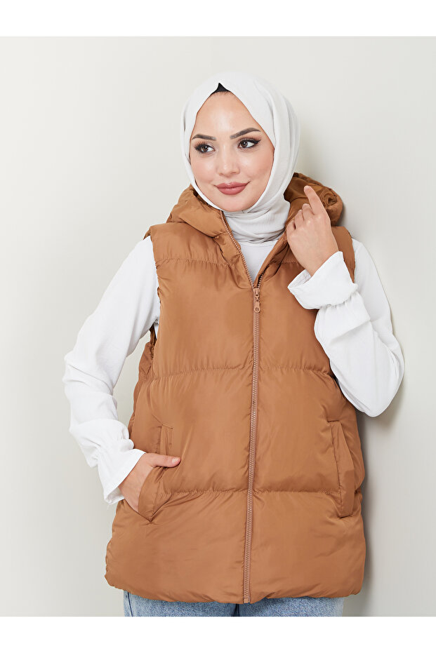 Women's 3-Pocket Hooded Zippered Padded Vest