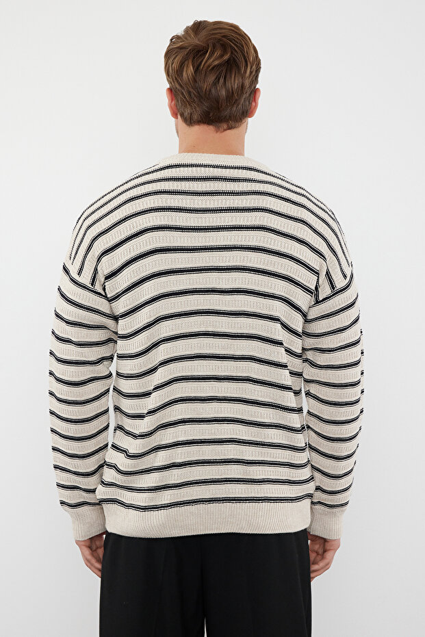 Bej Casual Unisex Bisiklet Yaka Çizgili Triko Kazak TMNAW25KZ00025 - 5