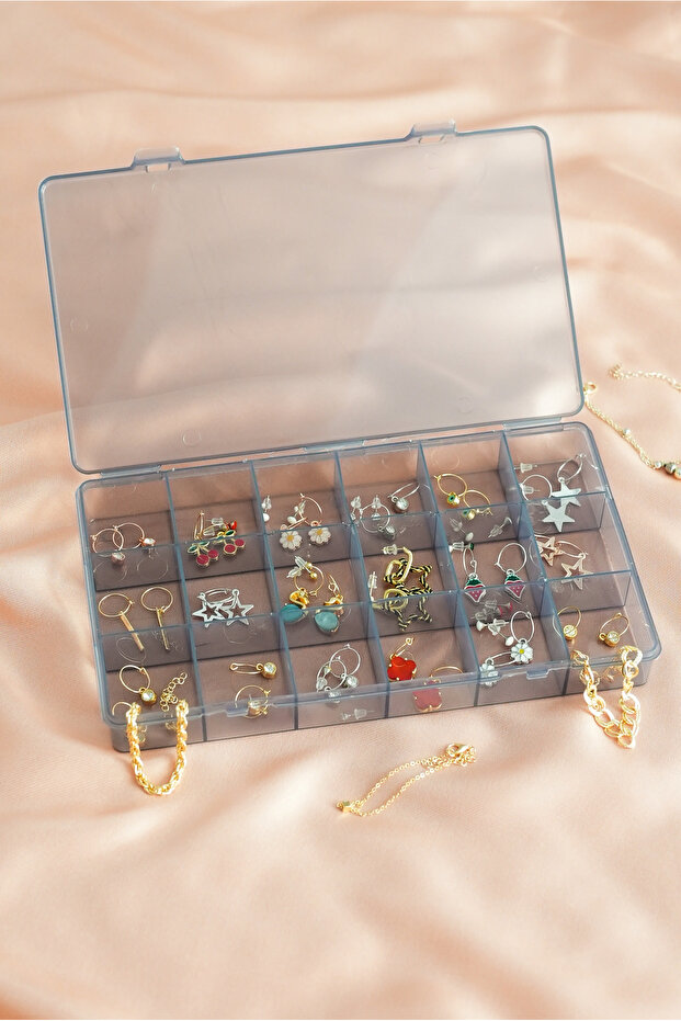 18 Compartments Black Necklace Ring Jewelry Buckle Box Sewing Box Organizer
