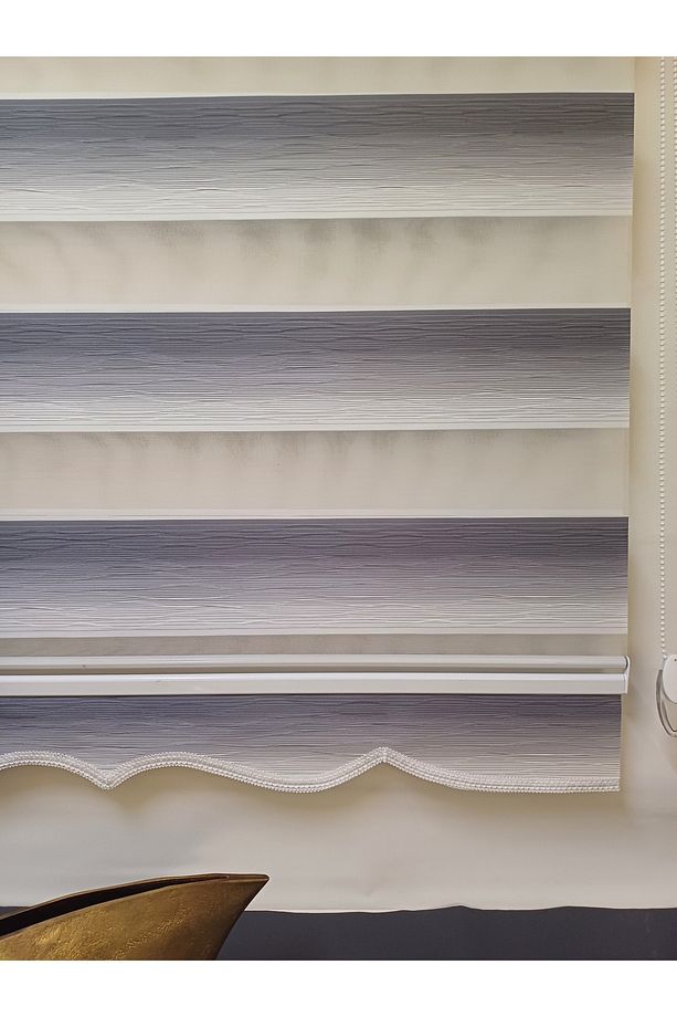 Gri ve Beyaz Renk Geçişli Jakarlı Brillant Zebra Stor Perde Etek Dilimli - 6