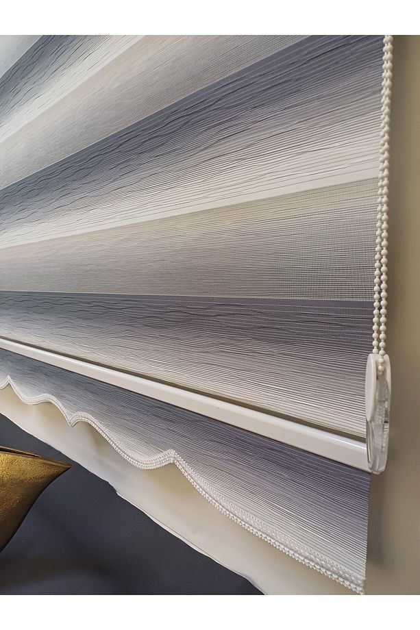 Gri ve Beyaz Renk Geçişli Jakarlı Brillant Zebra Stor Perde Etek Dilimli - 4