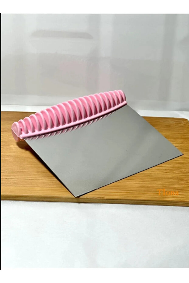 Luxury Stainless Steel Dough Cutting Tool, Steel Cutter Scraper, Cake and Pastry Shaping Spatula
