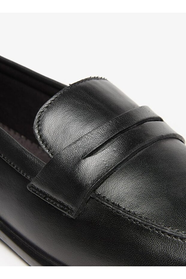 Solid Slip-On Loafers - 5