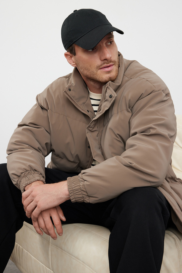 Açık Kahverengi Oversize Fit Dik Yaka Kışlık Şişme Mont TMNAW24MO00012 - 2